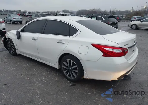 2017 Nissan Altima 2.5 Sv z USA, uszkodzony, nr VIN 1N4AL3APXHC162999